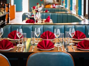 Restaurant- Aurora Halong Cruises