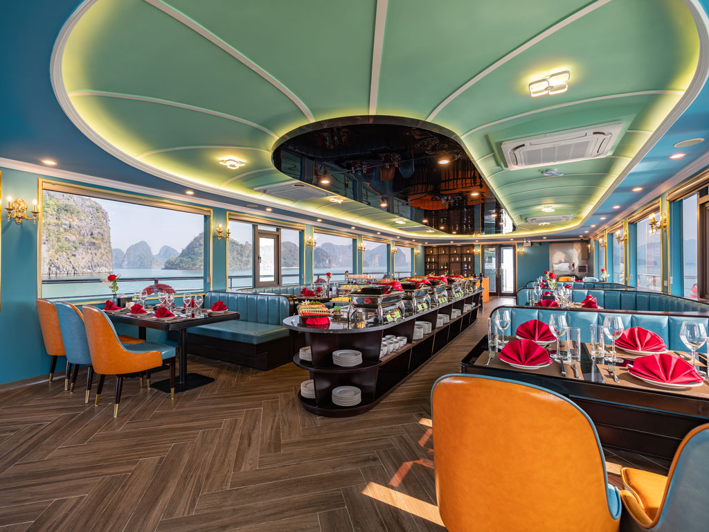 Restaurant- Aurora Halong Cruises