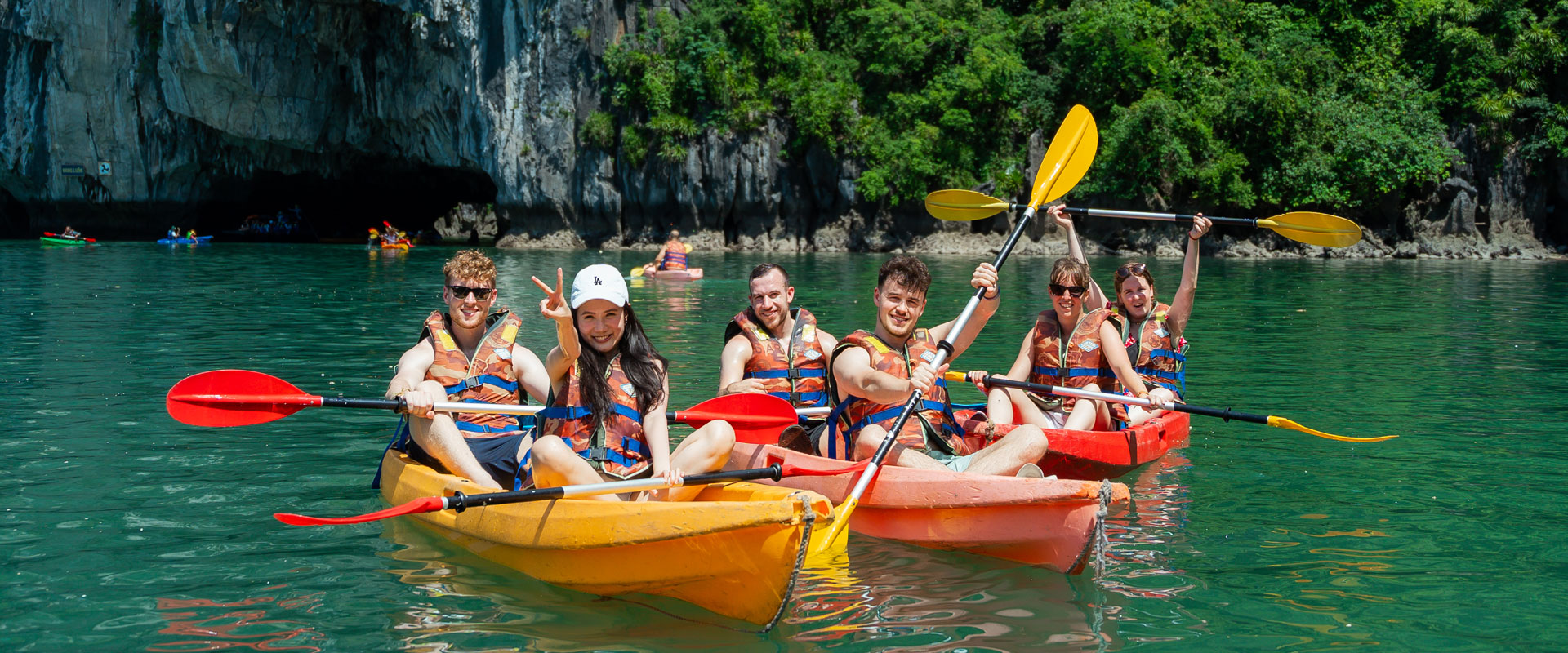 Kayak- Aurora Halong Cruises
