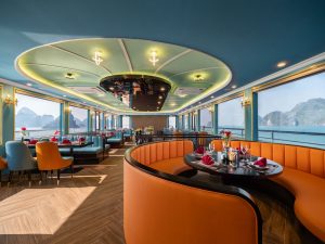 Restaurant- Aurora Halong Cruises