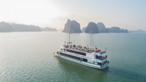 Aurora Halong Cruises: Trải nghiệm du thuyền 5 sao chuẩn quốc tế thăm Vịnh trong ngày.